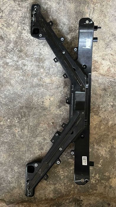 Suporte do Radiador original TESLA MODEL 3