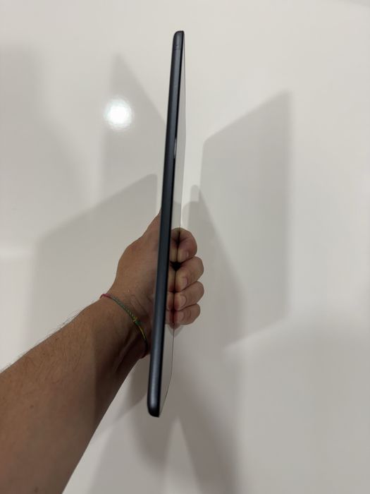 Tablet SAMSUNG Galaxy Tab A (10.1" - 32 GB - 2 GB RAM Wi-Fi - Cinzento)