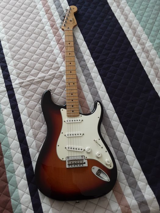 Fender Stratocaster Player Series