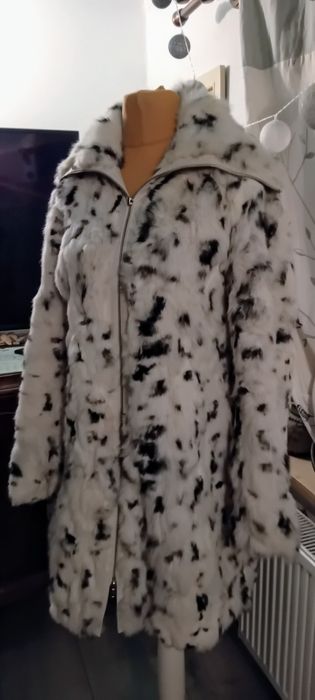 Futro z królika Guess 40/L.