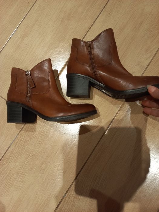 Нові шкіряні  продам  зі знижкою