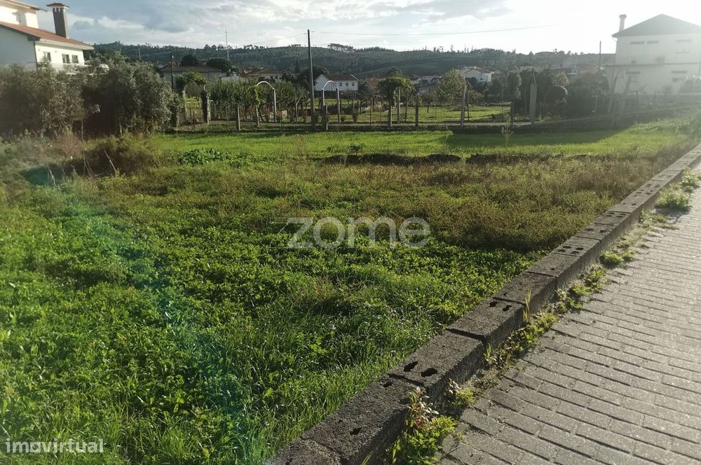 Land Plot on EN319-2, Portela, Recarei, connecting Recarei to Sobreira, Paredes