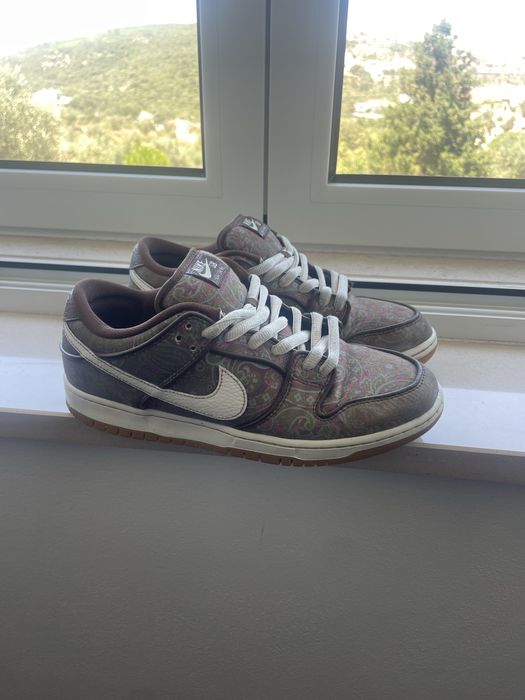 Nike dunk sb low pasley