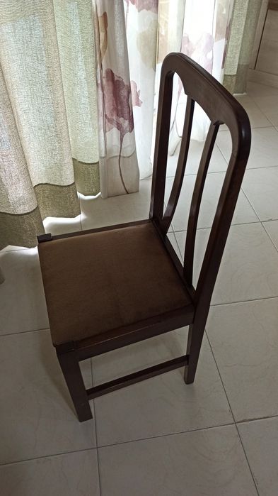 Mesa sala de jantar com oferta de 4 cadeiras