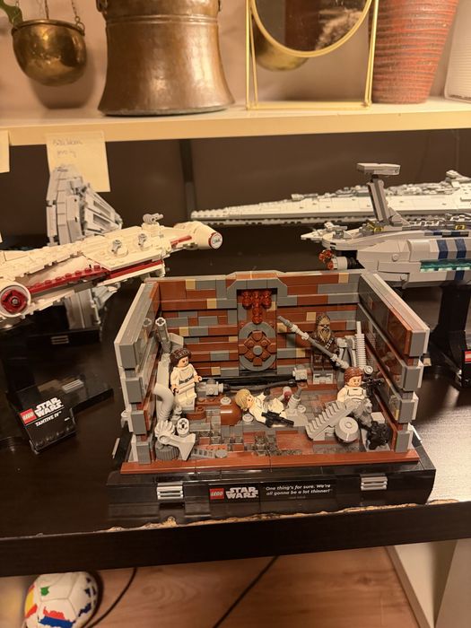 Diorama: Zgniatarka odpadów na Gwieździe Śmierci™
