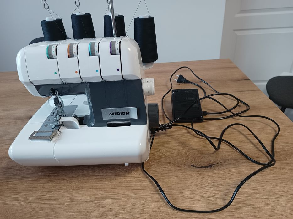 Maszyna do szycia Overlok