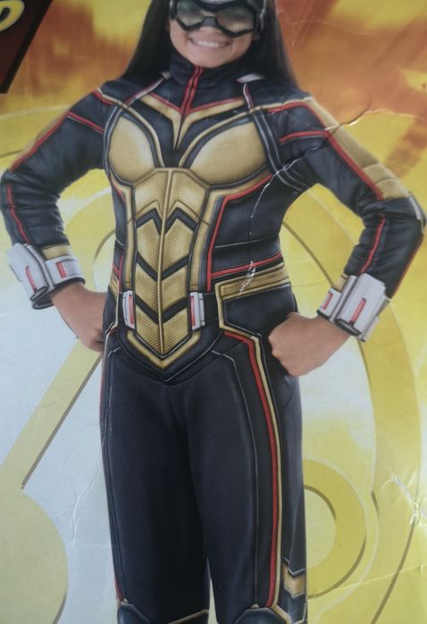 Marvel kostium Osa rozm 122. Dla dziecka w wieku 6-7 lat.