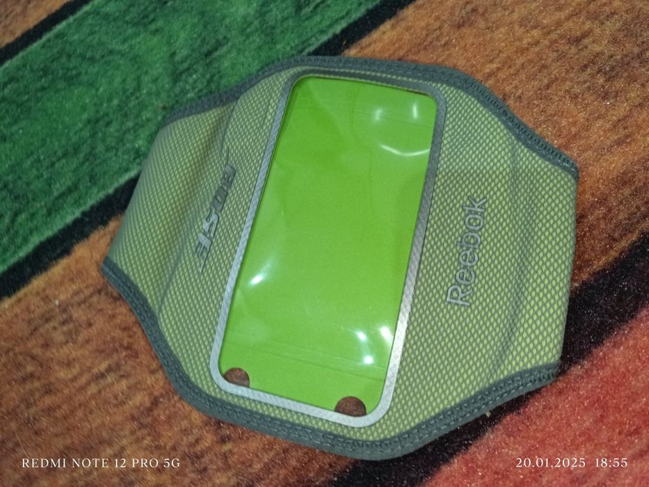 Bose _  running_ Reebok _ Neon- orginalne  sportowe etui na telefon..
