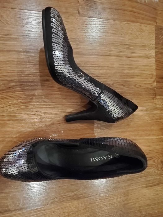 Czółenka Naomi r.38 , zalozone tylko raz, stan idealny