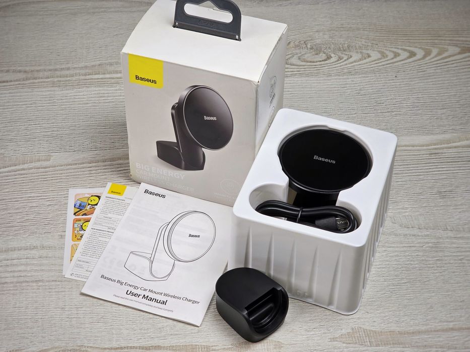 Автомобільний тримач з бездротовою зарядкою Baseus (MagSafe) 15W