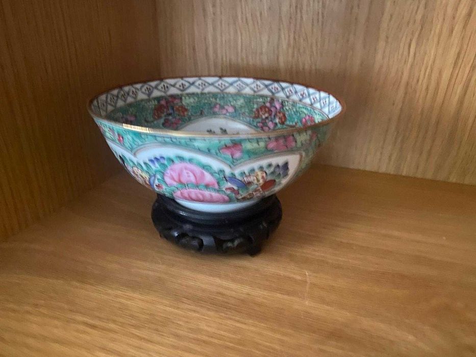 13 Chinese Porcelain Pieces429086334025748486