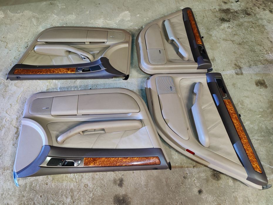 Tapicerka drzwi boczki BOSE rolety Audi A6 s6 c5