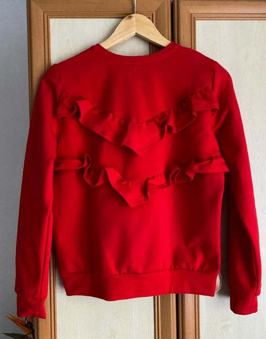 Nowa z metką, czerwona bluza