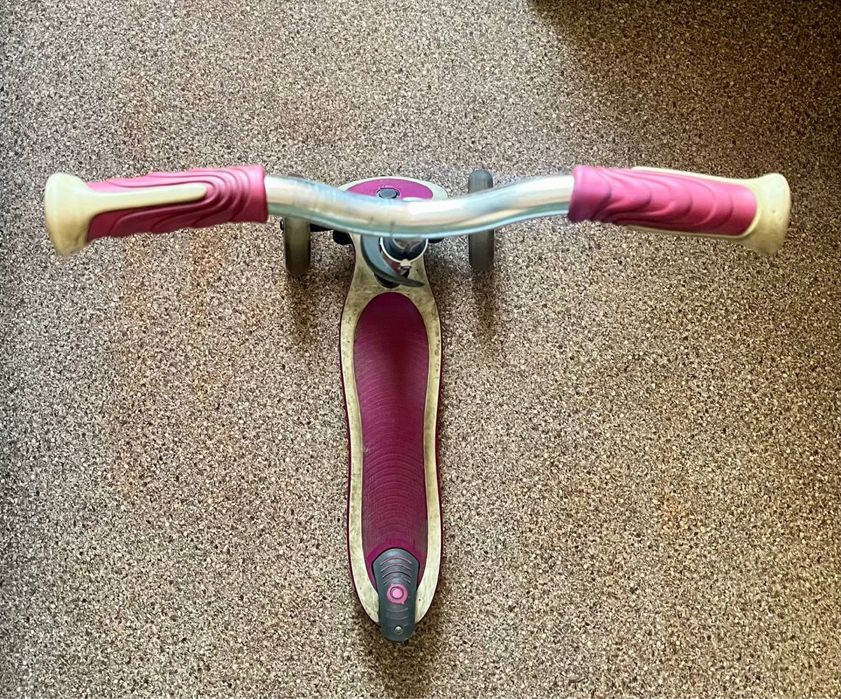 Детский самокат Globber Elite Deluxe Lights Pink