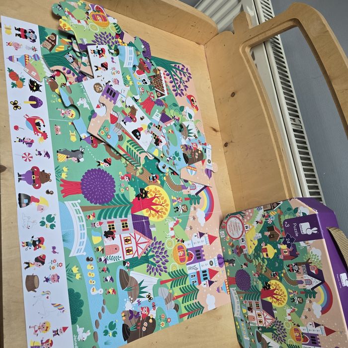 Janod puzzle w walizce baśnie 24 elementy