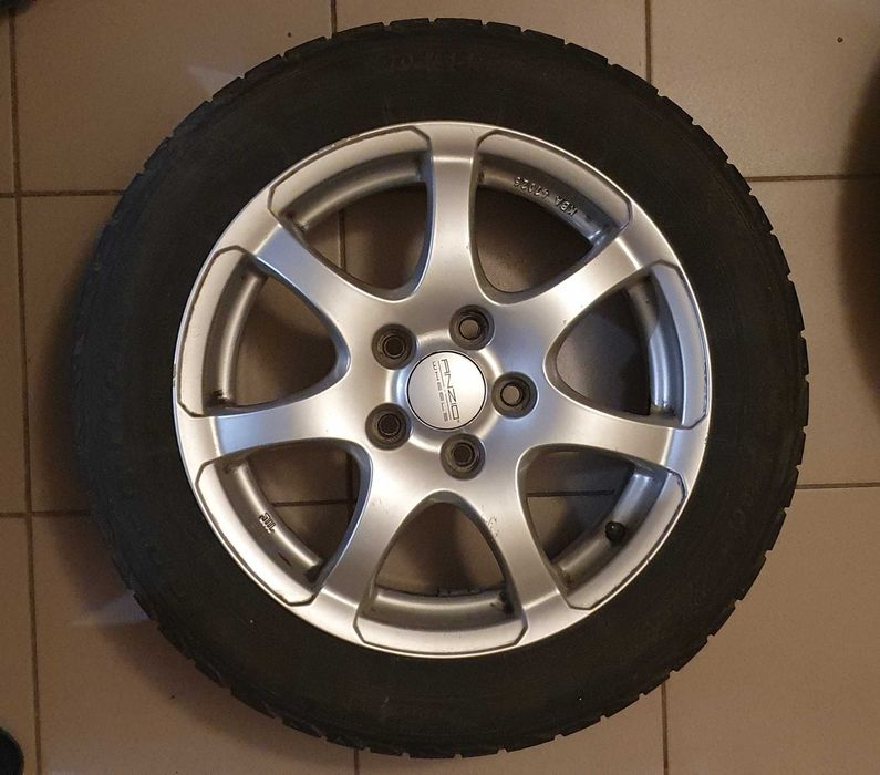 Комплект дисков Anzio 5x114.3 с зимней резиной Premiori 205 55 R16