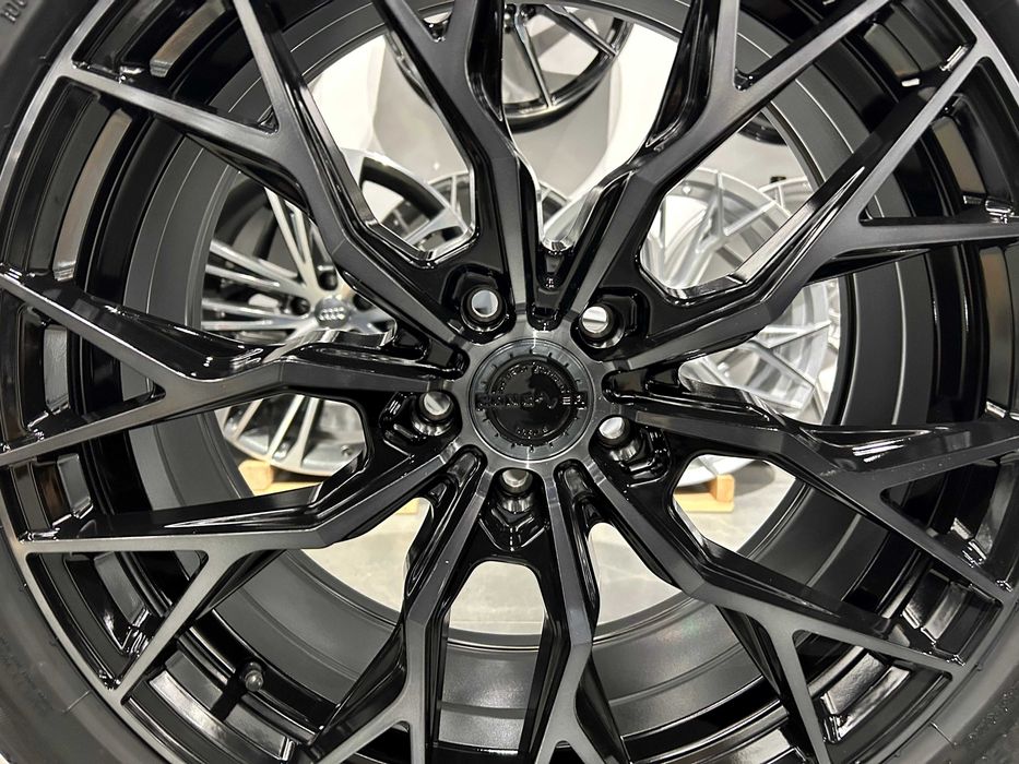Koła letnie 20 5x112 Concaver CVR1 Audi Q5 255/45R20 Bridgestone