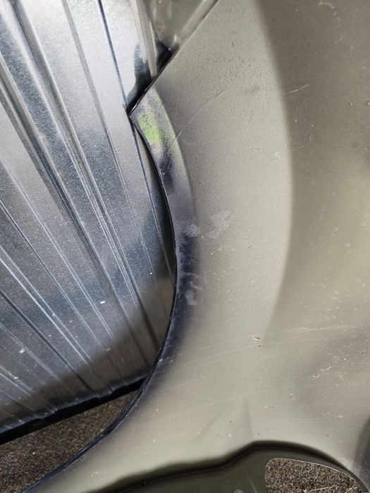 Błotnik prawy Ford Fiesta MK7 08-