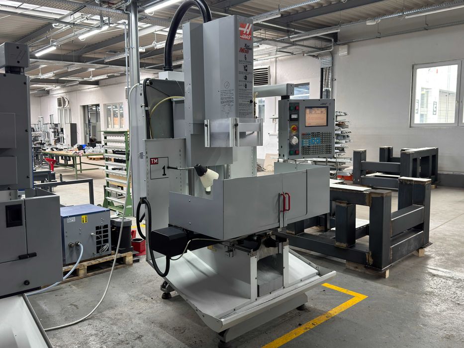 Haas TM1 frezarka pionowa maszyna CNC 6000 obrotów fanuc obróbka frez frezowanie tokarka narzędzia szlifierka formy narzędziownia wiertarka frezowanie