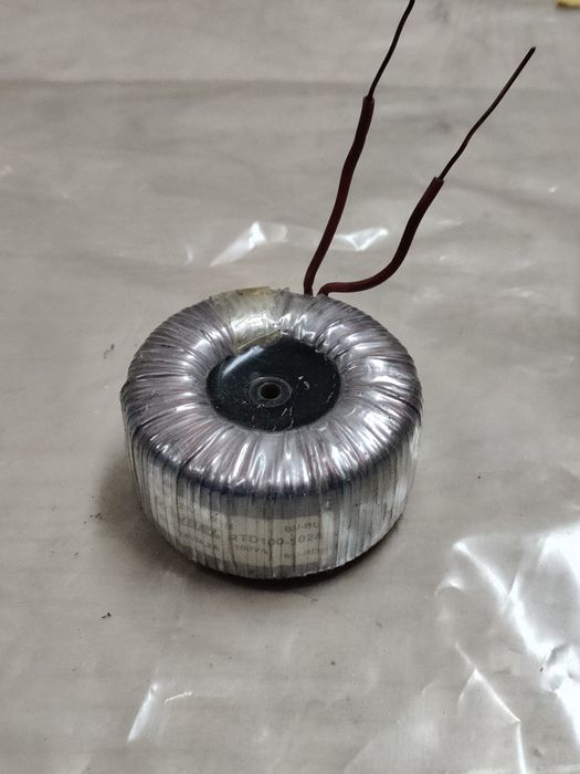 transformator toroidalny firmy Dansel o mocy 100VA