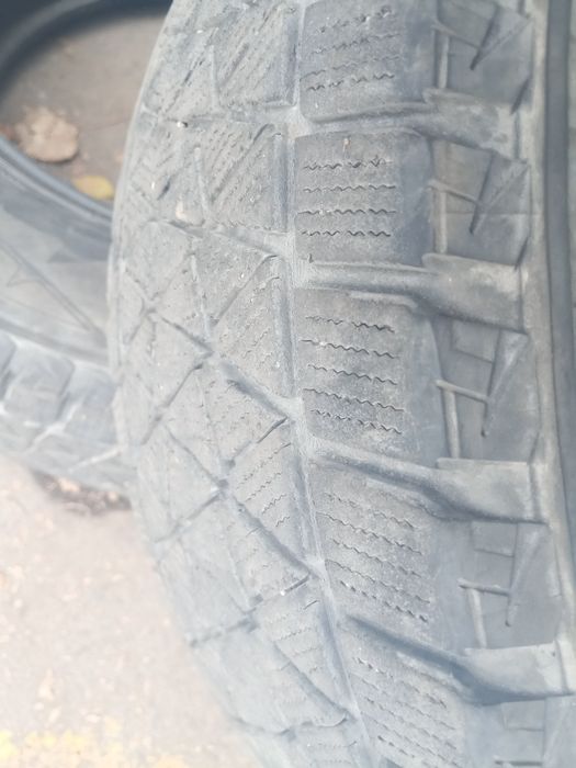 Продам 225/65/17 зима пара
