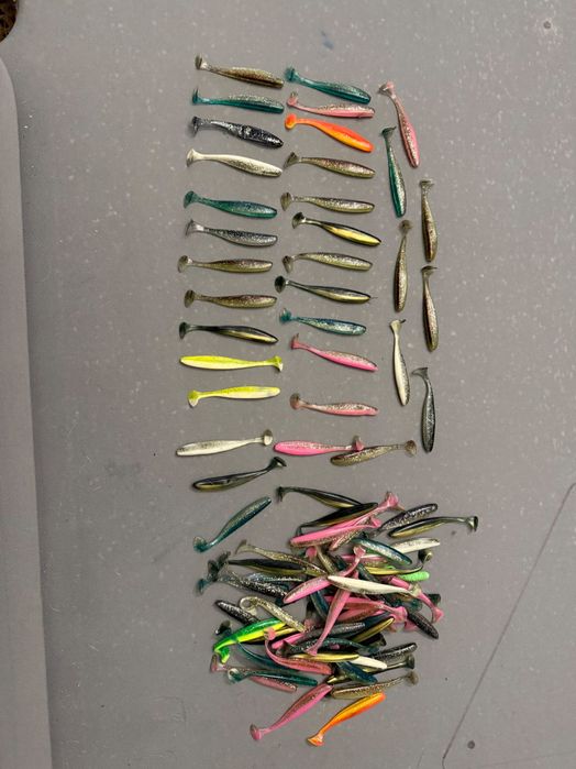 Lote de 80 vinis para pesca