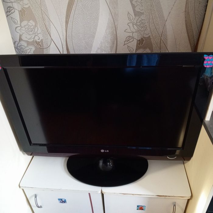 Монітор ПК+Телевізор фірма Lg модель  32Lg4000