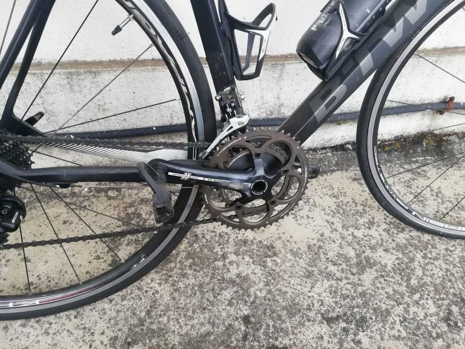 Bicicleta de estrada em carbono