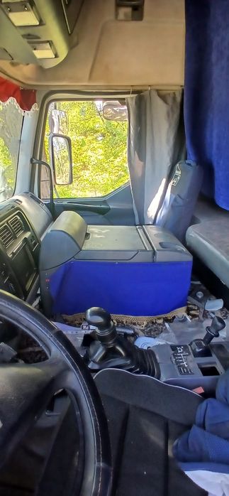 Продам грузовик рено в комплекте с полуприцепом,в отличном состоянии.