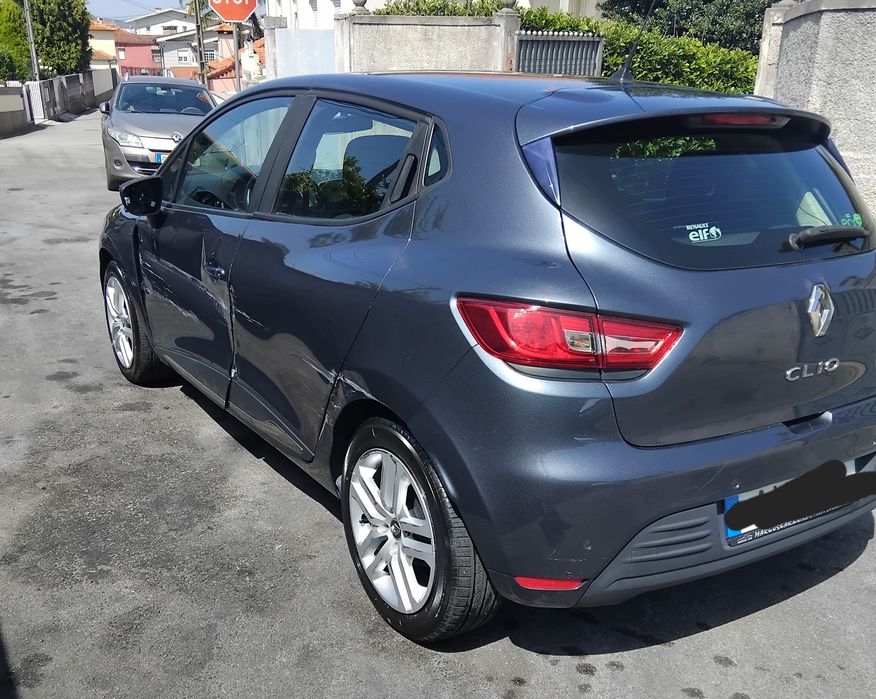 vendo renault clio 1.5 tci de 2017 acidentado salvado