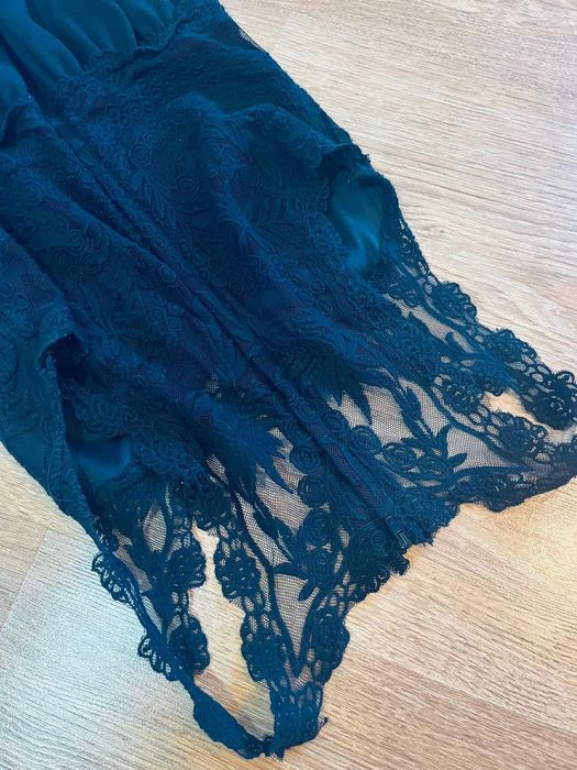 H&M piękna czarna sukienka koronkowa elegancka