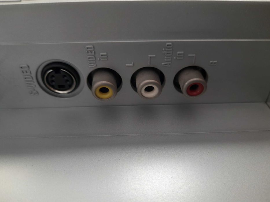 Monitor,TV, radio-Philips z głośnikami i wieloma wejściami