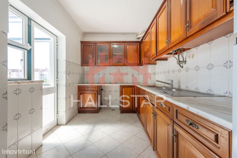 Apartamento T2 / Parqueamento e Arrecadação / Gândara dos Olivais