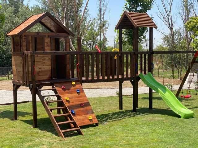 PARQUE INFANTIL BALOIÇO, ESCORREGA, PAREDE DE PEDRAS, ETC.