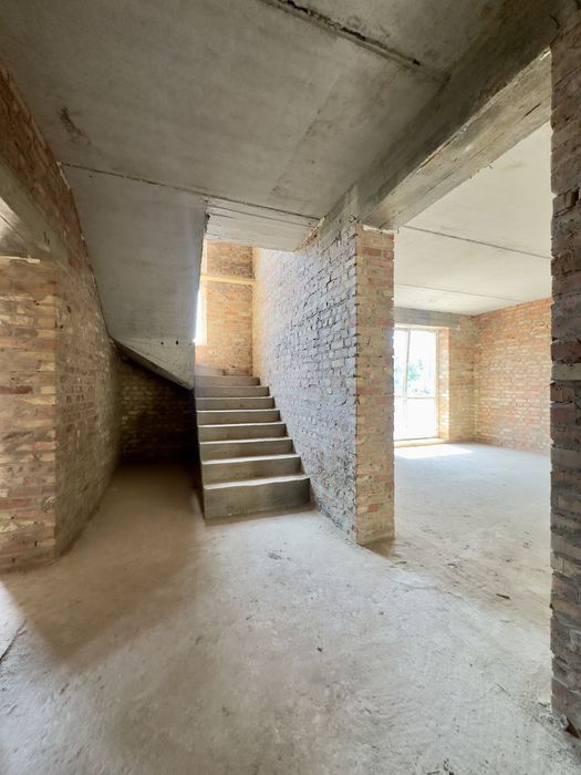 ПРОДАЖ котеджу з просторою ділянкою 4,5 сот