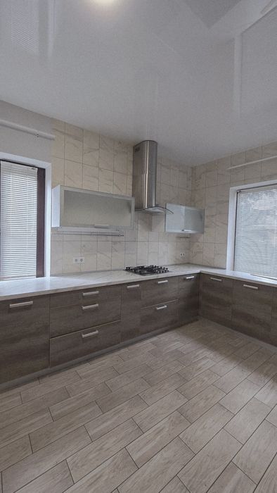 Оренда будинку на правому березі