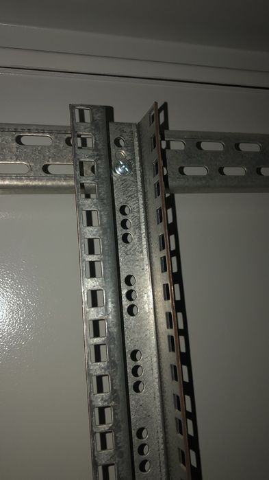 Szafa RACK stojąca 19" 42U 600x1000mm plus półki