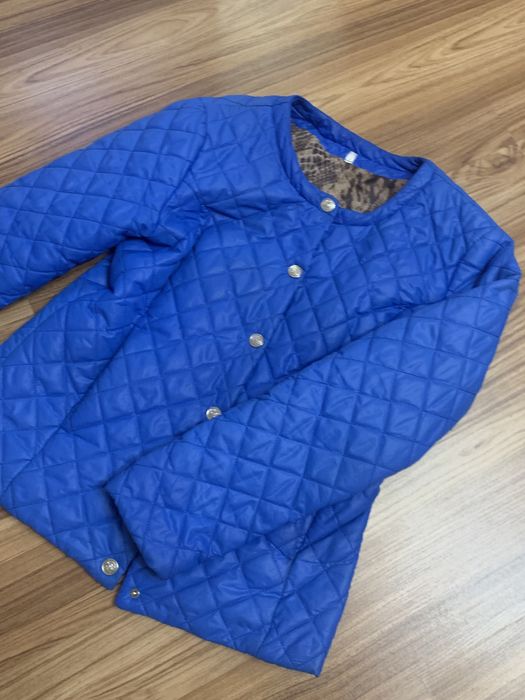 Куртка жіноча , в гарному стані