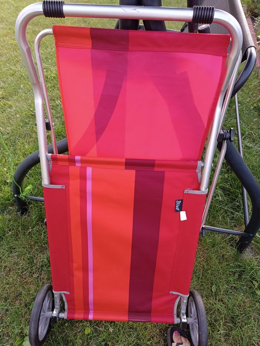 Leżak plażowy i transportowy
