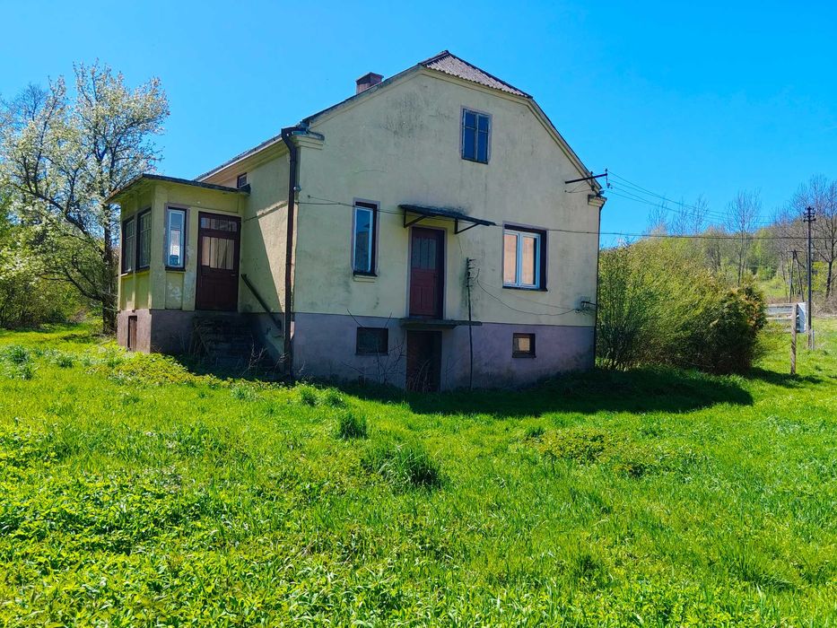 Dom z działką na sprzedaź