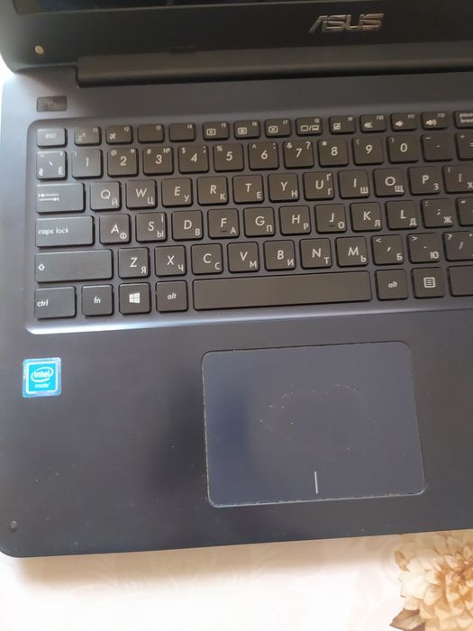 Ноутбук ASUS на запчасті.