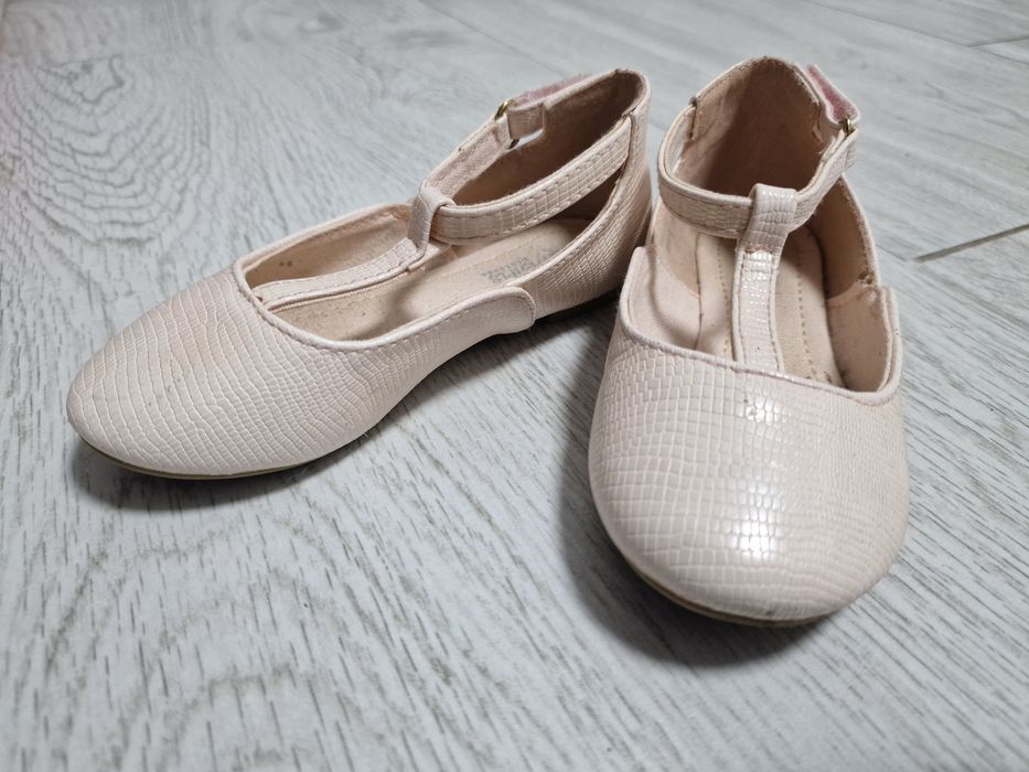 Balerinki Reserved r.27 perłowo różowe