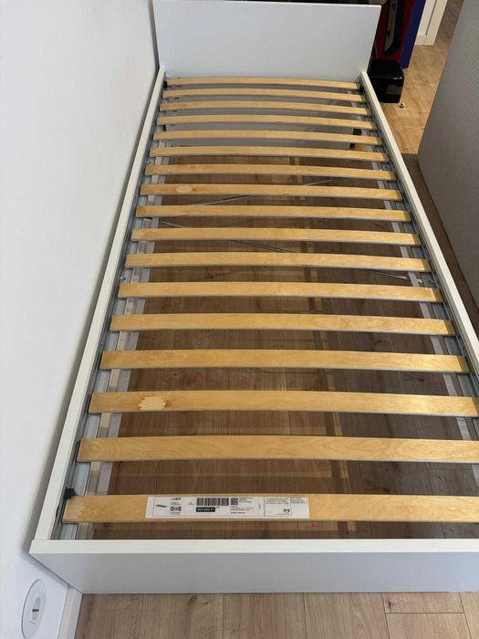 Cama IKEA 90x200 + estrado  – excelente estado