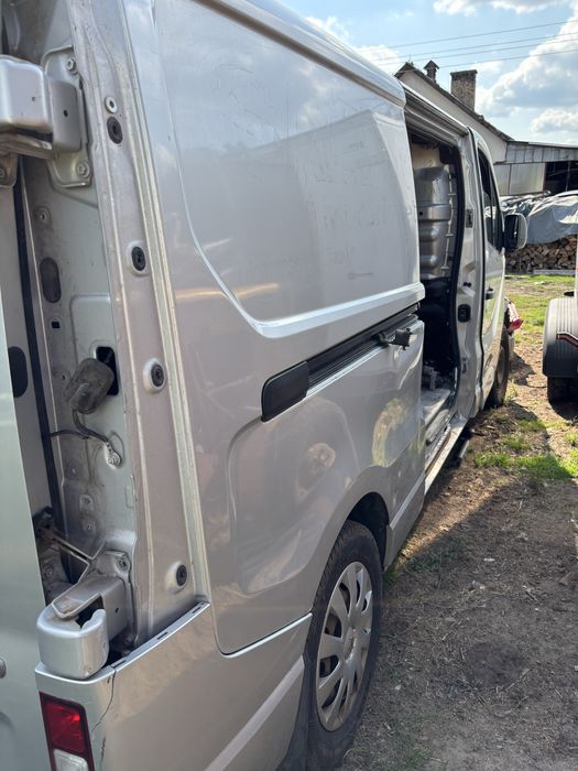 Błotnik prawy tył opel vivaro b 2014- długi renault trafic iii bok l2 long ćwiartka poszycie l193 kolor próg