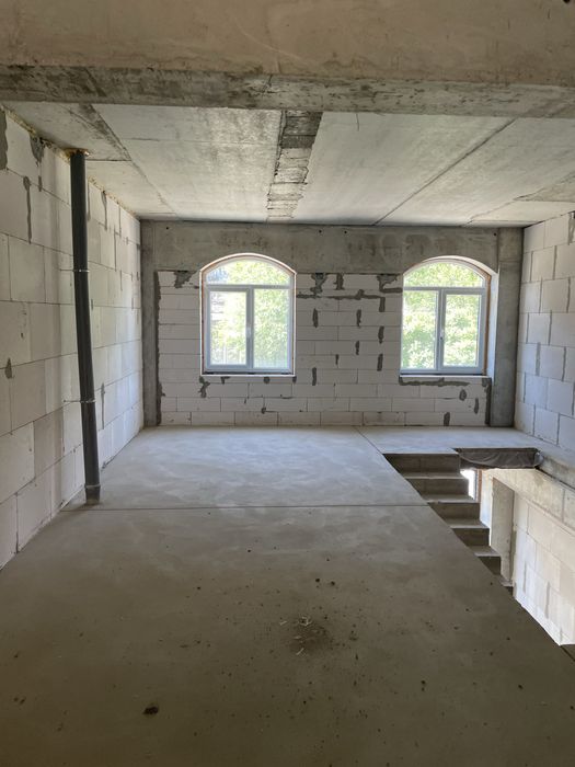 ФАСАДНОЕ помещение 102 метра в ЖК Виа Рома! Свой вход, два уровня!