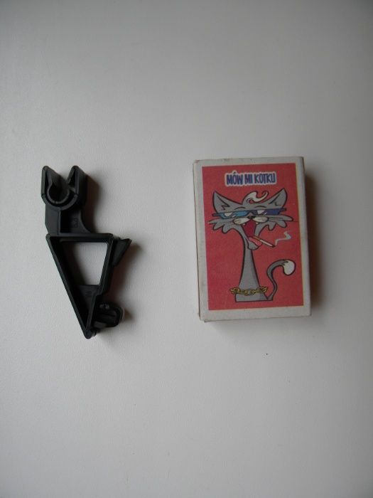 Кріплення для тримача капота / Фіксатор стійки капота 90191598