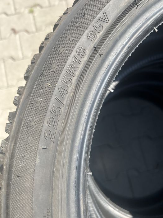 Lassa 245/40R18 97V, 225/45R18 95V Snoways 4