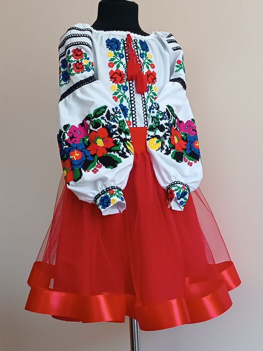 Вишиванка для дівчинки,вишиті костюми