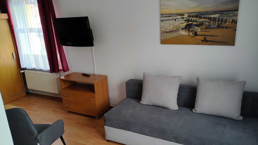 Łeba Noclegi Pokoje  Dorotka 400m do morza i TANIO