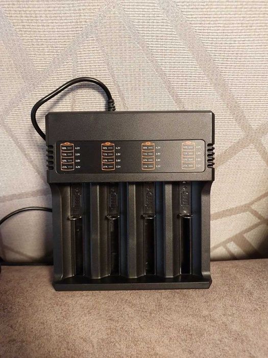 Зарядний пристрій MS-5DP4, 4 канали, 18650/26650/21700, 4.2V/4000mAh, живлення від USB